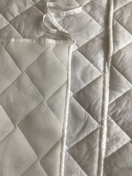 Продам два наматрацник 80*200 НОВИЙ з дефектом