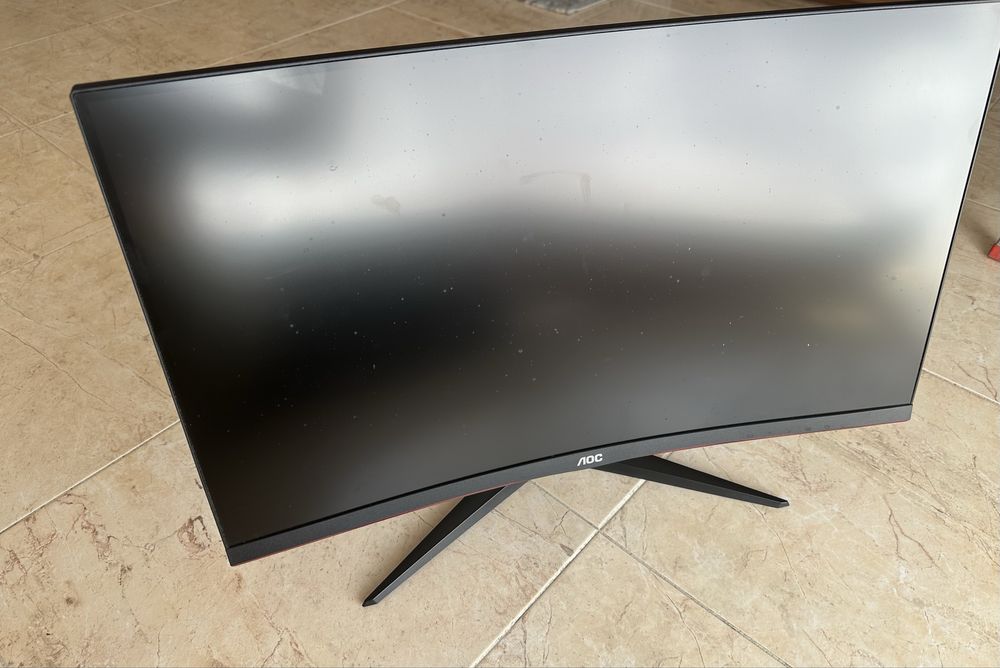 Monitor Gaming AOC C27G2ZE 27” Curvo 240Hz – Excelente Estado