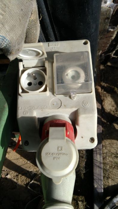 Rozdzielnik budowlany skrzynka elektryczna