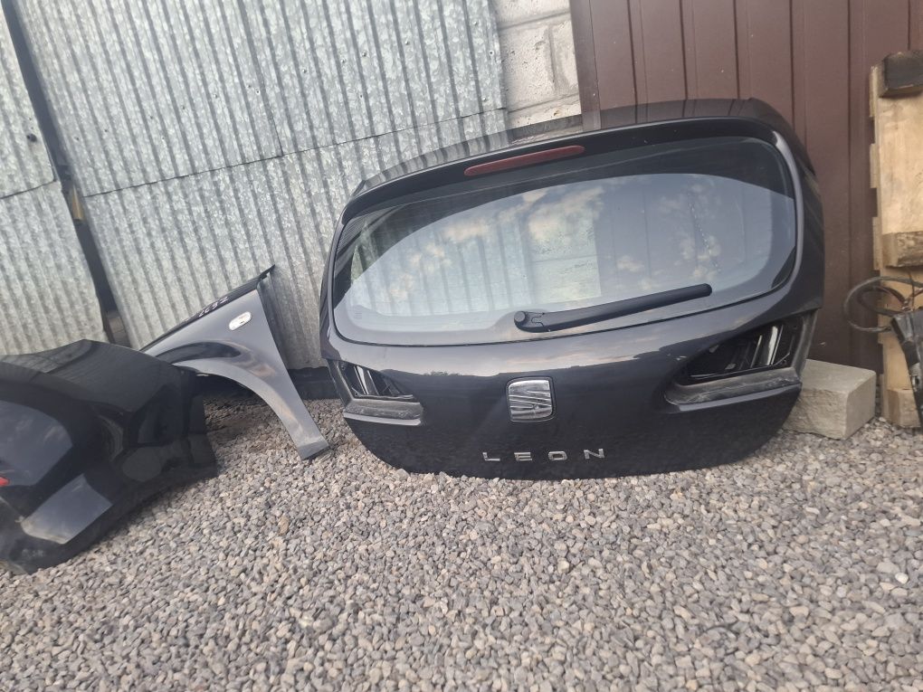 Klapa Bagażnika tył Seat Leon 2 LC9Z kod lakieru