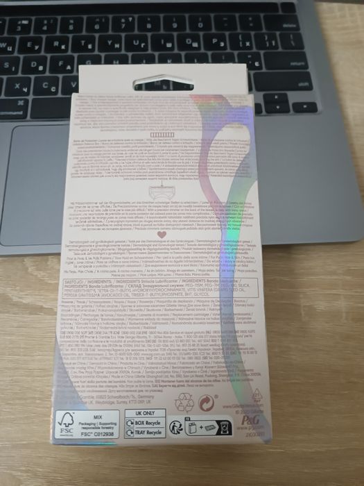 Станок для інтимних зон із 4 змінними касетами Gillette Venus