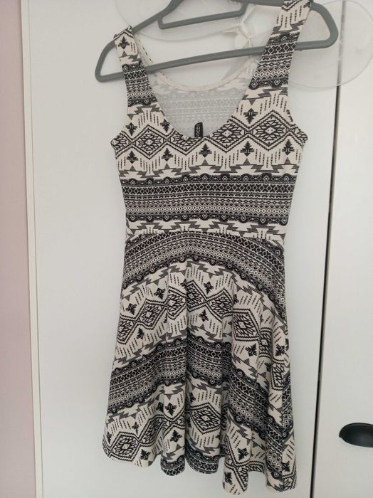 Sukienka mini we wzory H&M r. 36