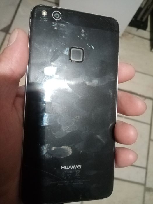 Telemóveis Android e IPhones