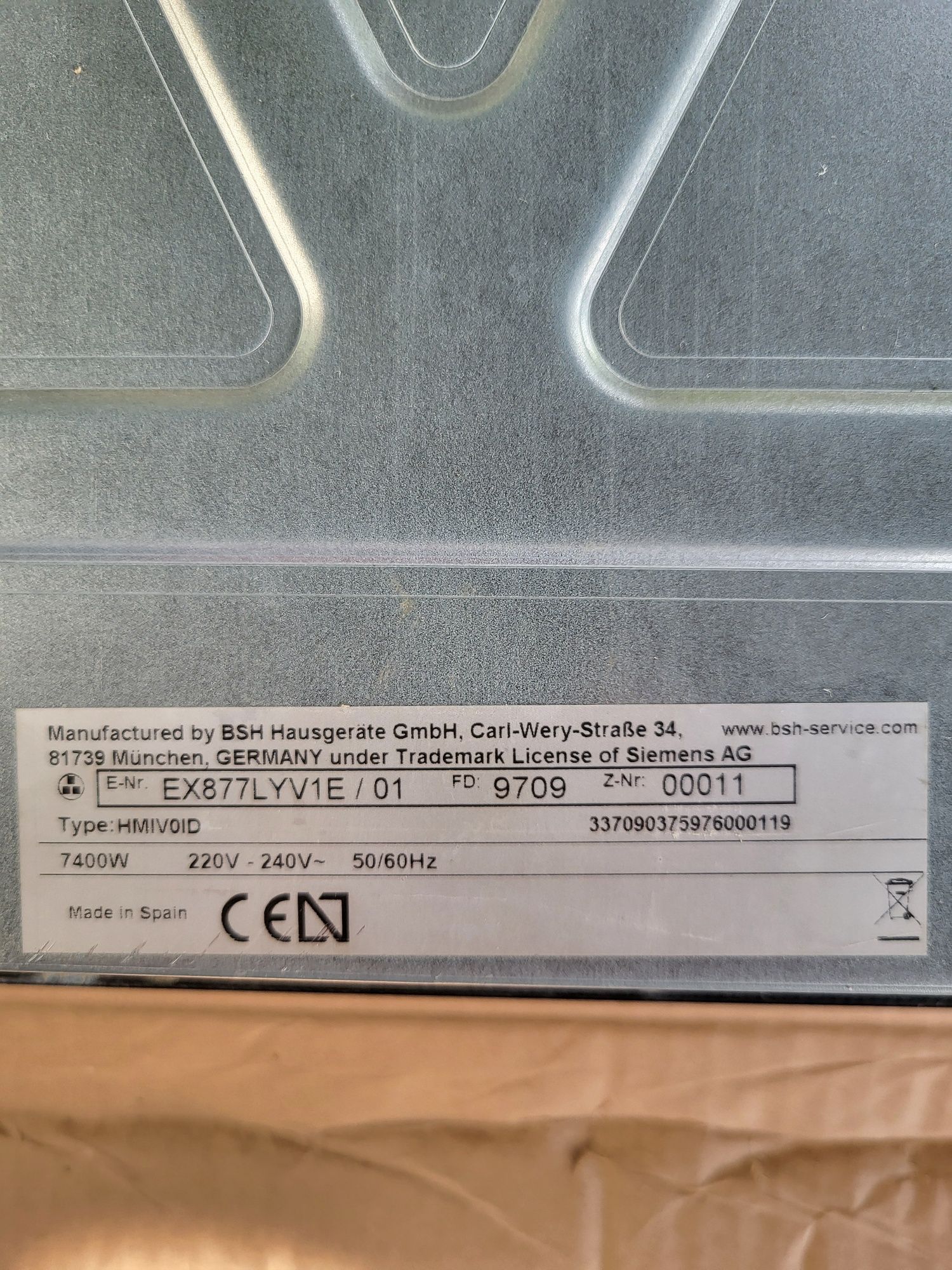 Індукційна плита Siemens EX875LYV1E/01