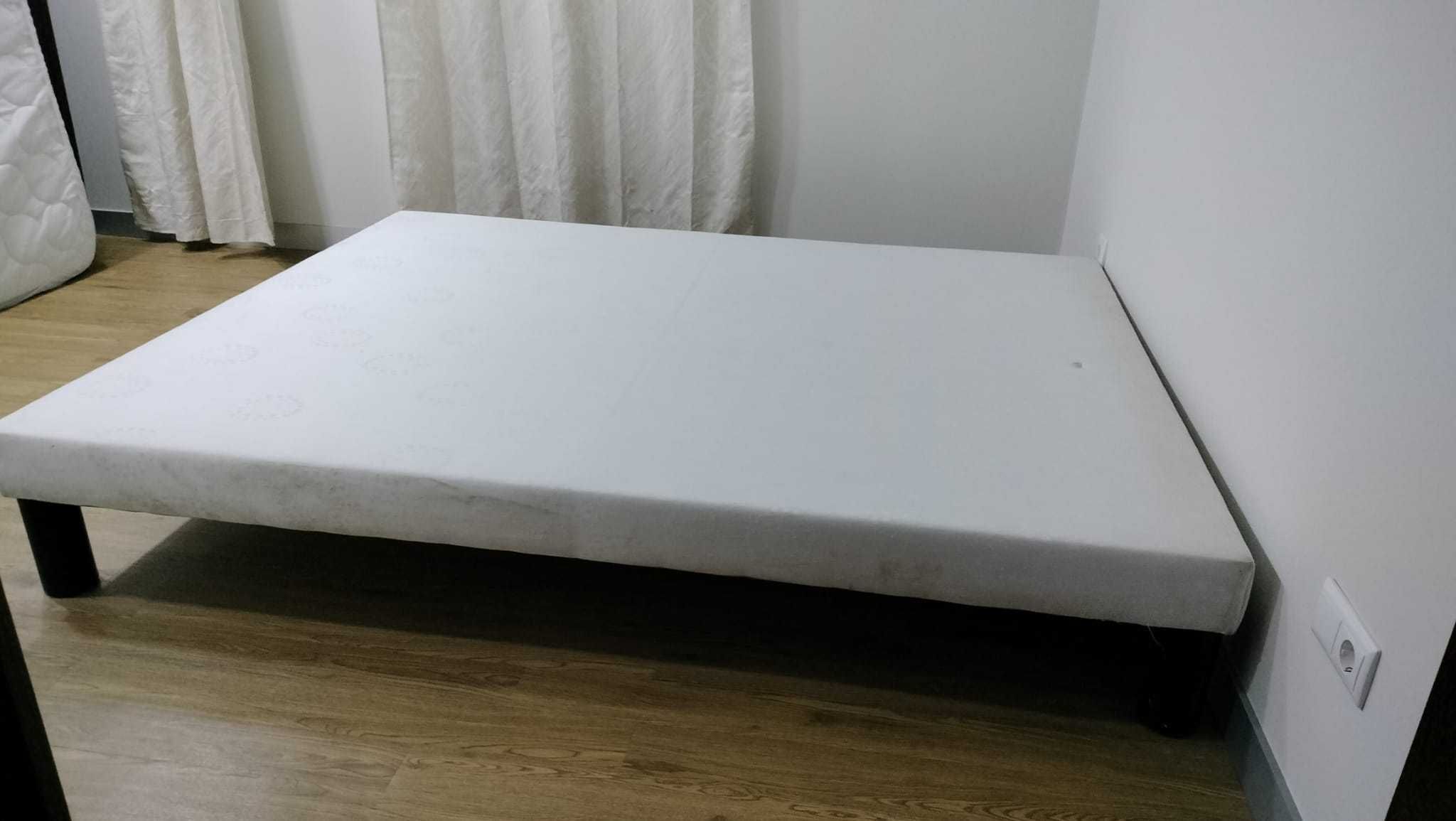 Estrado de cama de casal 200 x 160 cm