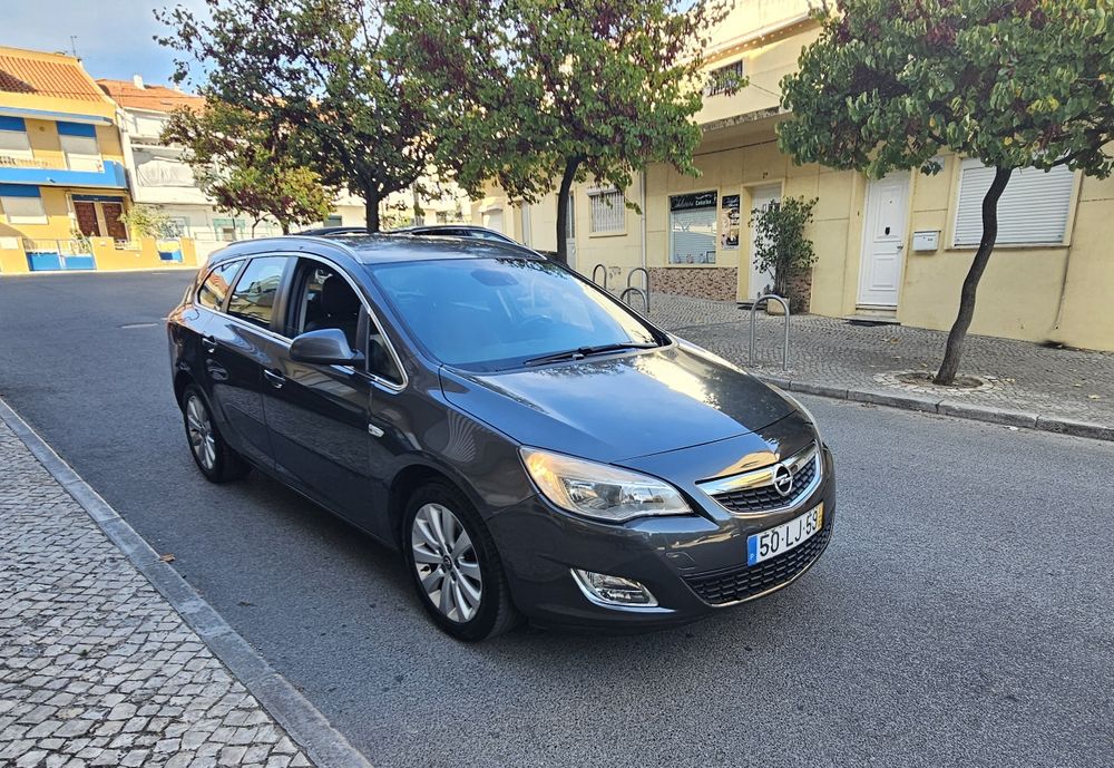 Opel Astra 1.7 CDTi 125cv ANO 2011 Tem 250.000KM