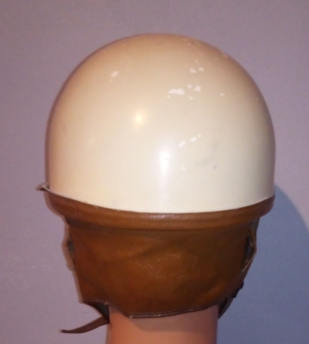 Kask orzeszek PRL stary kask kolekcjonerski rozmiar 56-57  NR44