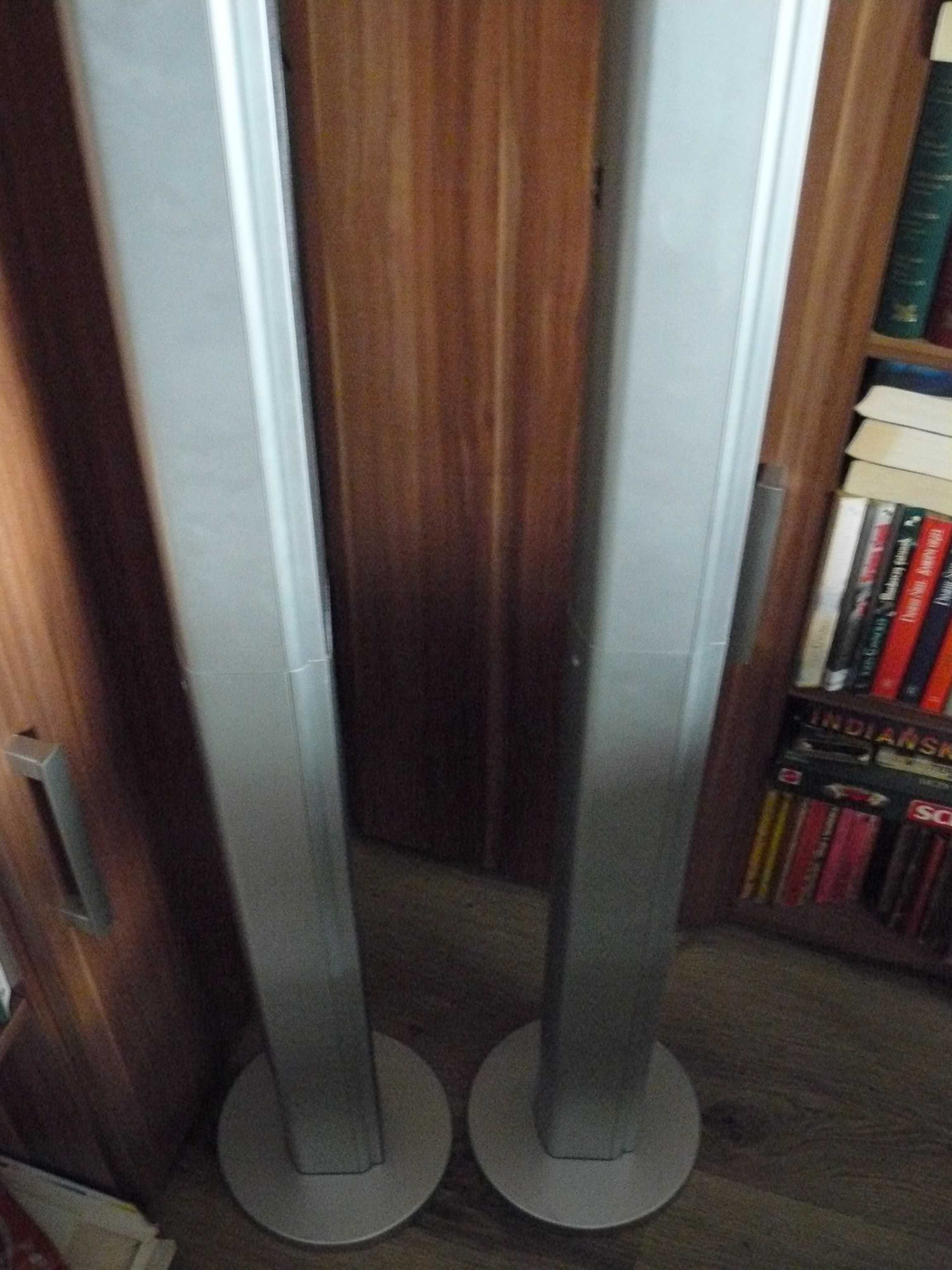 Kolumny głośnikowe Thomson wysokie 116 cm od kina domowego