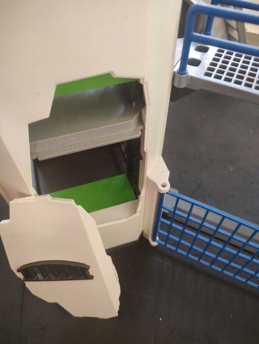 Komisariat policji playmobil 6919 + Robot policyjny 70571