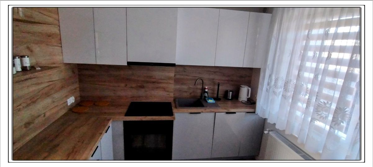 Studio dwupokojowe z aneksem kuchennym.  Wolne   od 25.08 i od 30.08.