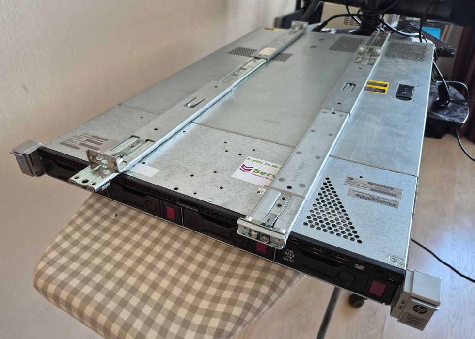 Сервер HP Proliant DL360e Gen8 1U 2xXeon E5-2407/16Gb/2x120SSD/2x4Tb