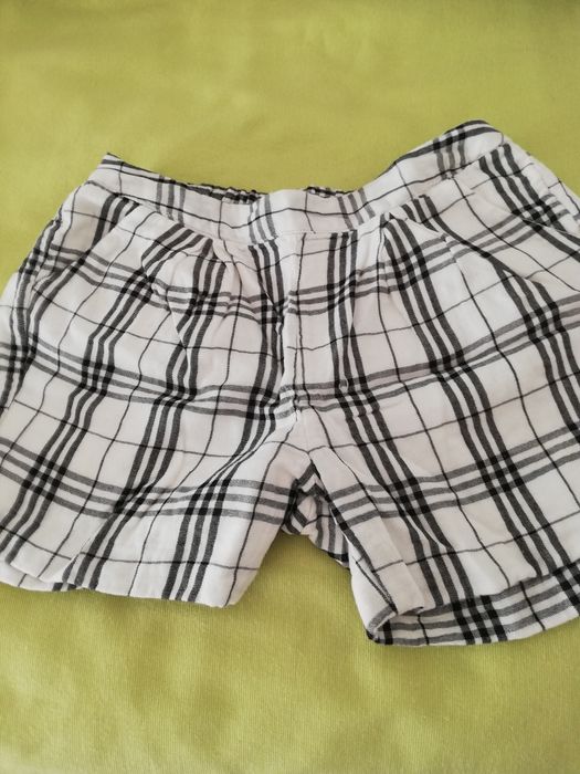 Calções menina Chicco tamanho 5
