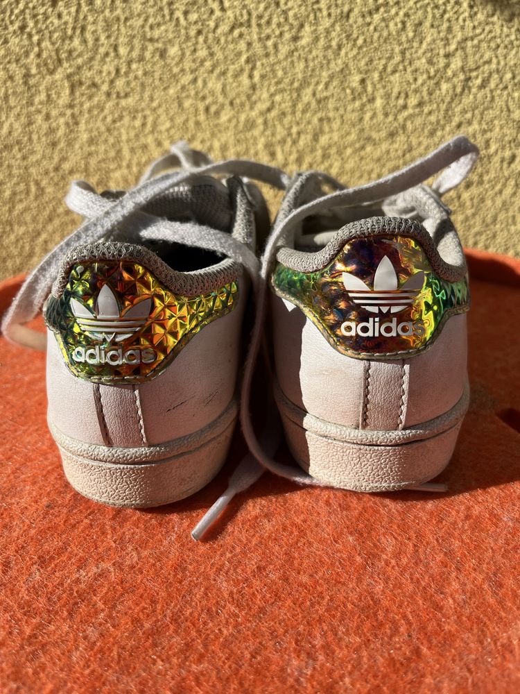 Adidas Superstar dziewczece 28,5