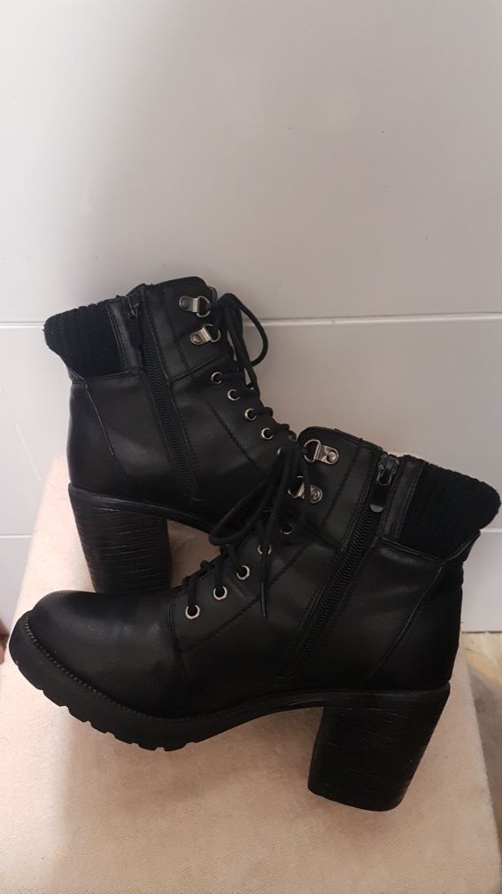 Buty nr.38 na jesień i zimę Love