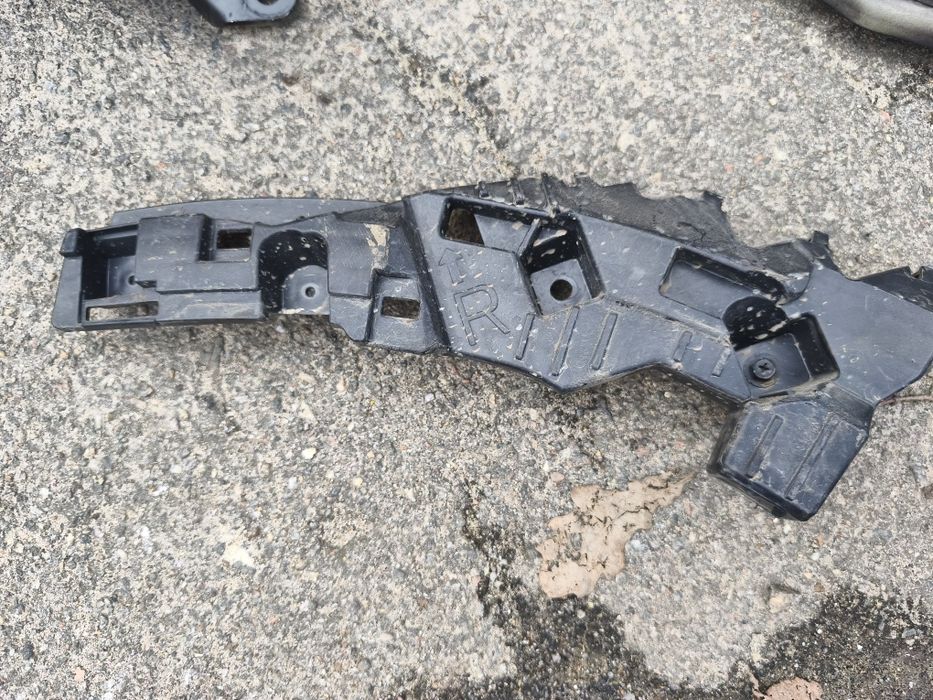 Кріплення переднього бампера на Hyundai ioniq5