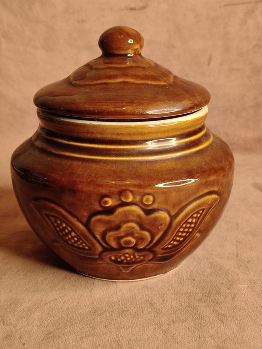 Stary ceramiczny pojemnik w kaszubskie kwiaty PRL 191