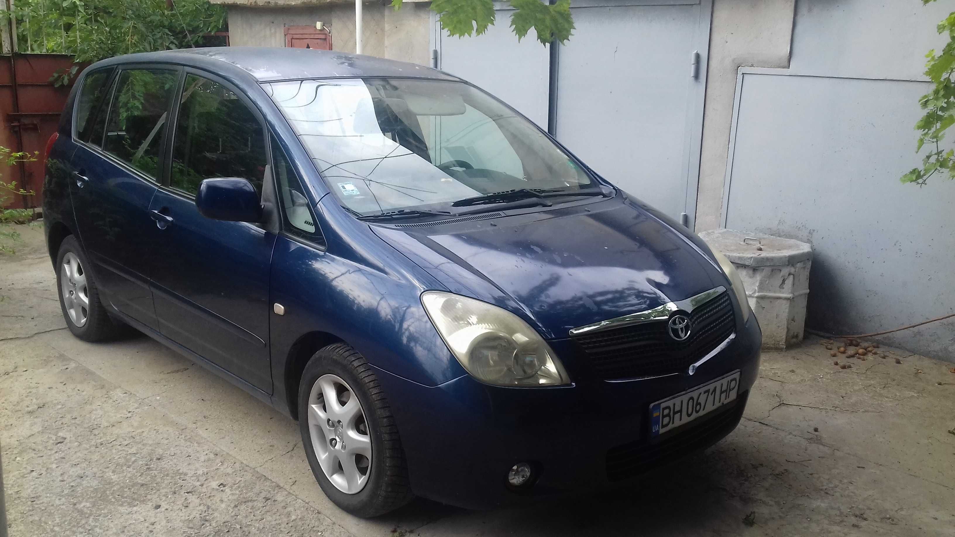 Toyota Corolla Verso Дизель D4D 2002г.