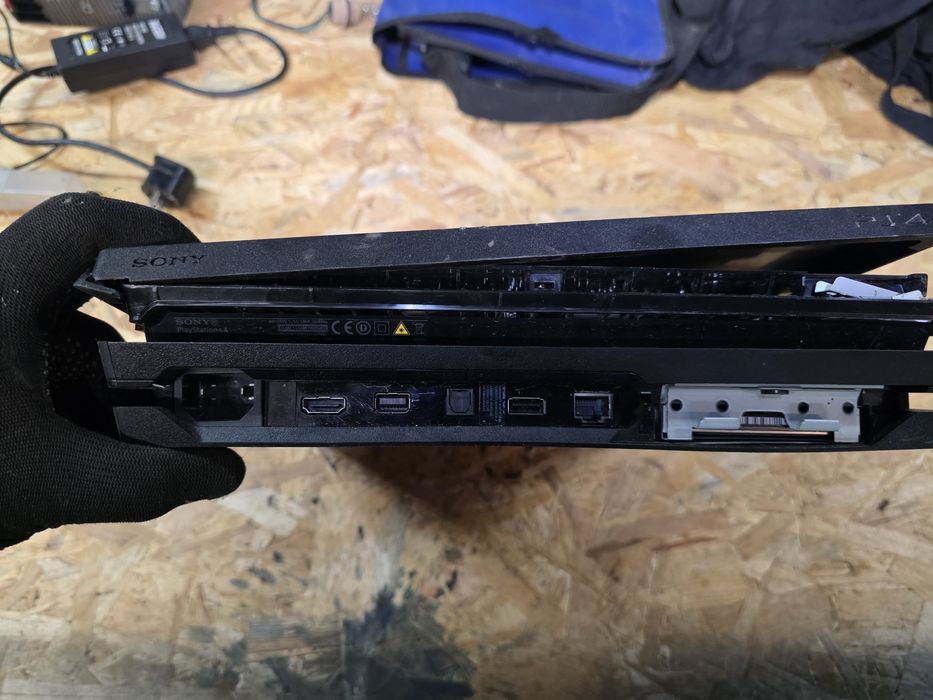 Konsola PlayStation PS4 1TB na części