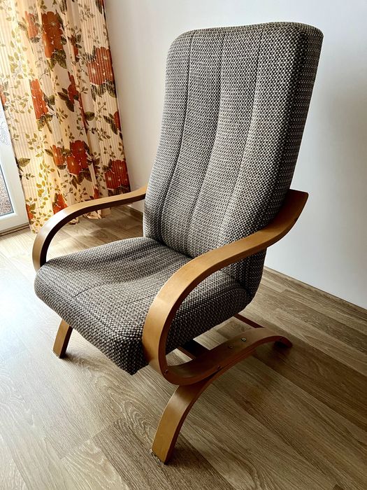 2 fotele drewniane tapicerowane - wygodne, stan bardzo dobry - Lublin