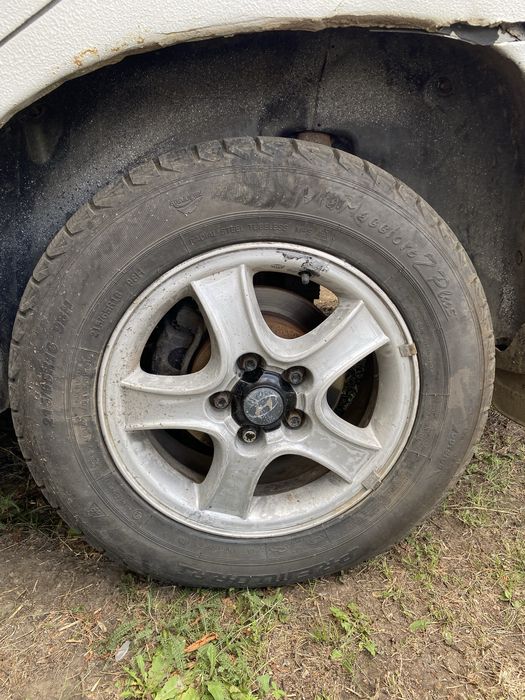 Диски R16 5x114.3 Санта Фе Туксон з оригіналтними ковпачками