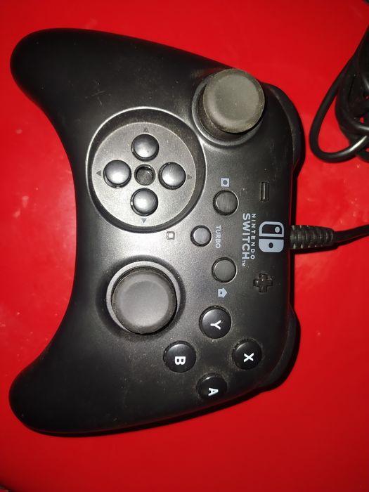 PAD przewodowy HORI do Nintendo switch