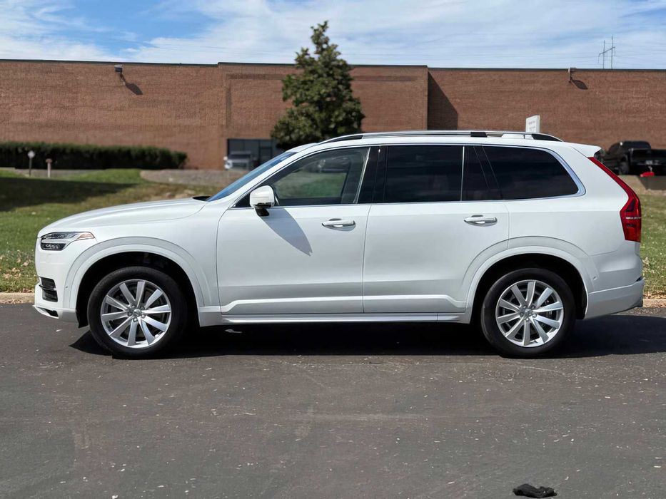 Volvo XC90      2018