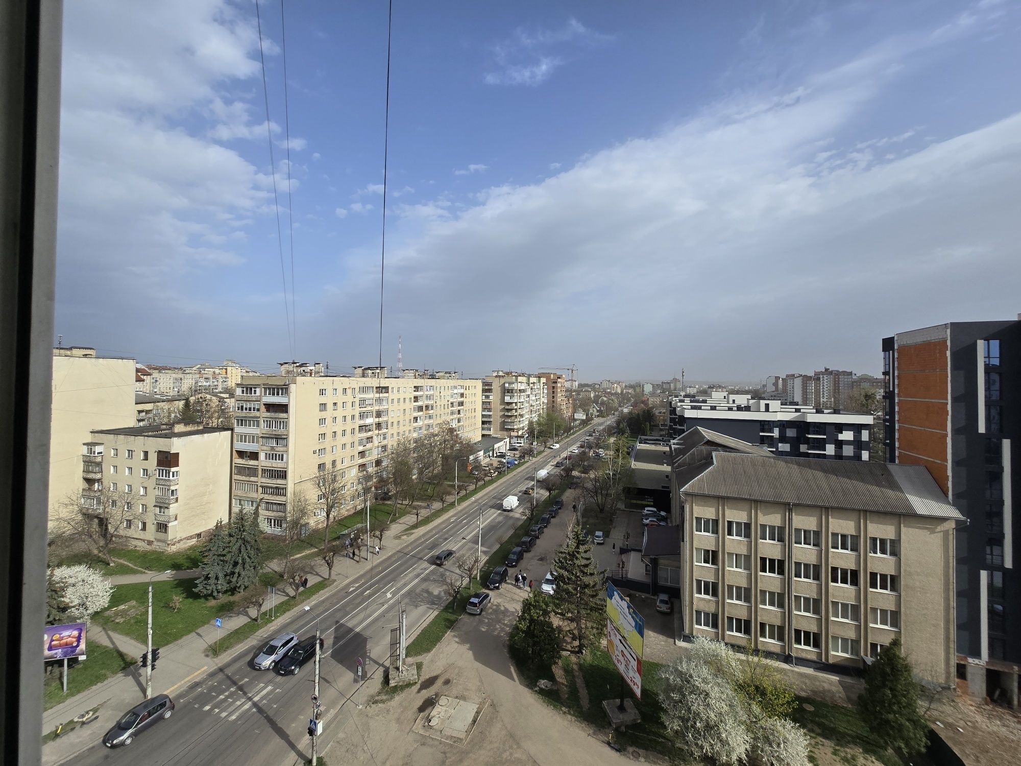 ДВОРІВНЕВА квартира під офіс в Центрі Франківська