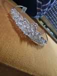 Tiara com brilhantes