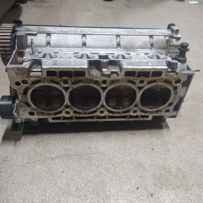 ГБЦ головка блока Peugeot 407 \ Citroen Xsara Picasso 1.8 БЕНЗИН.