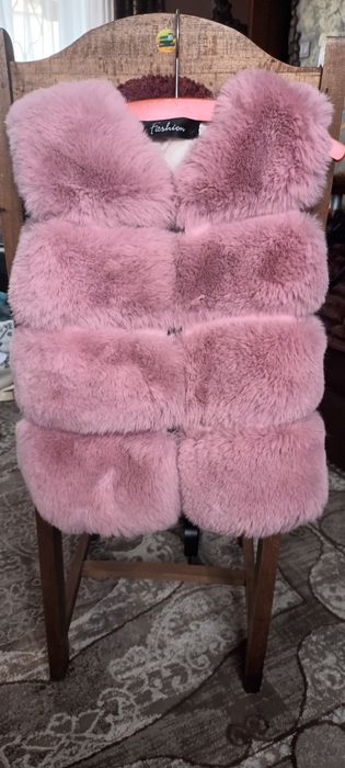 Безрукавка для дівчинки