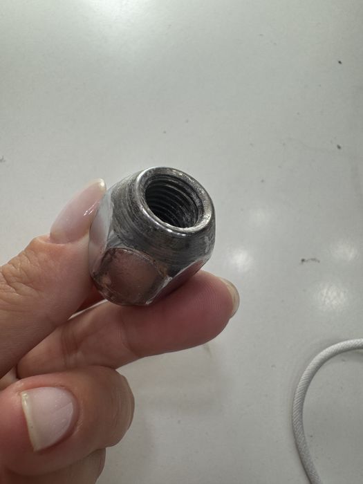 “Kia Cherato”( ціна за штуку), гайки