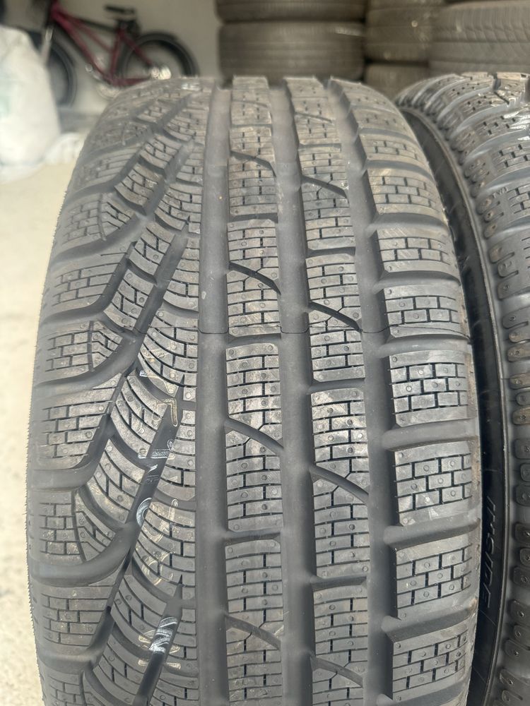 Нові зимові шини 225/40 R18 92V Pirelli Sottozero Winter 240 Serie 2