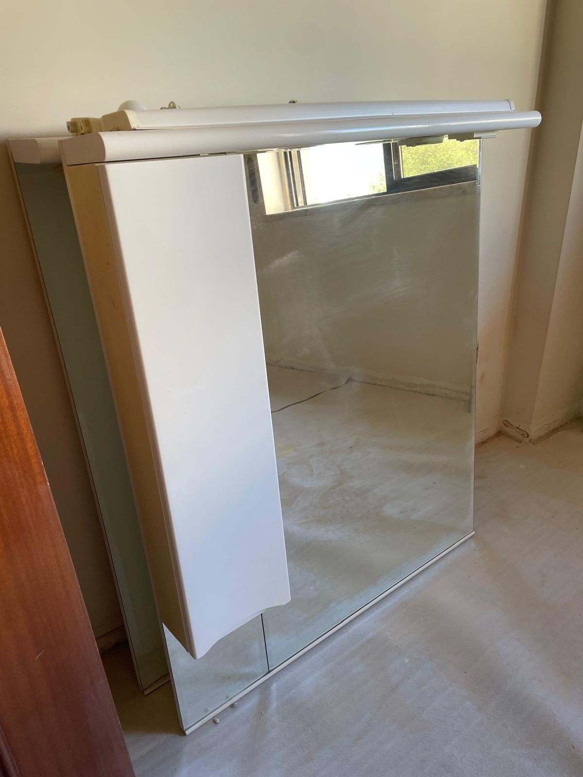 Conjunto móvel casa de banho com espelho