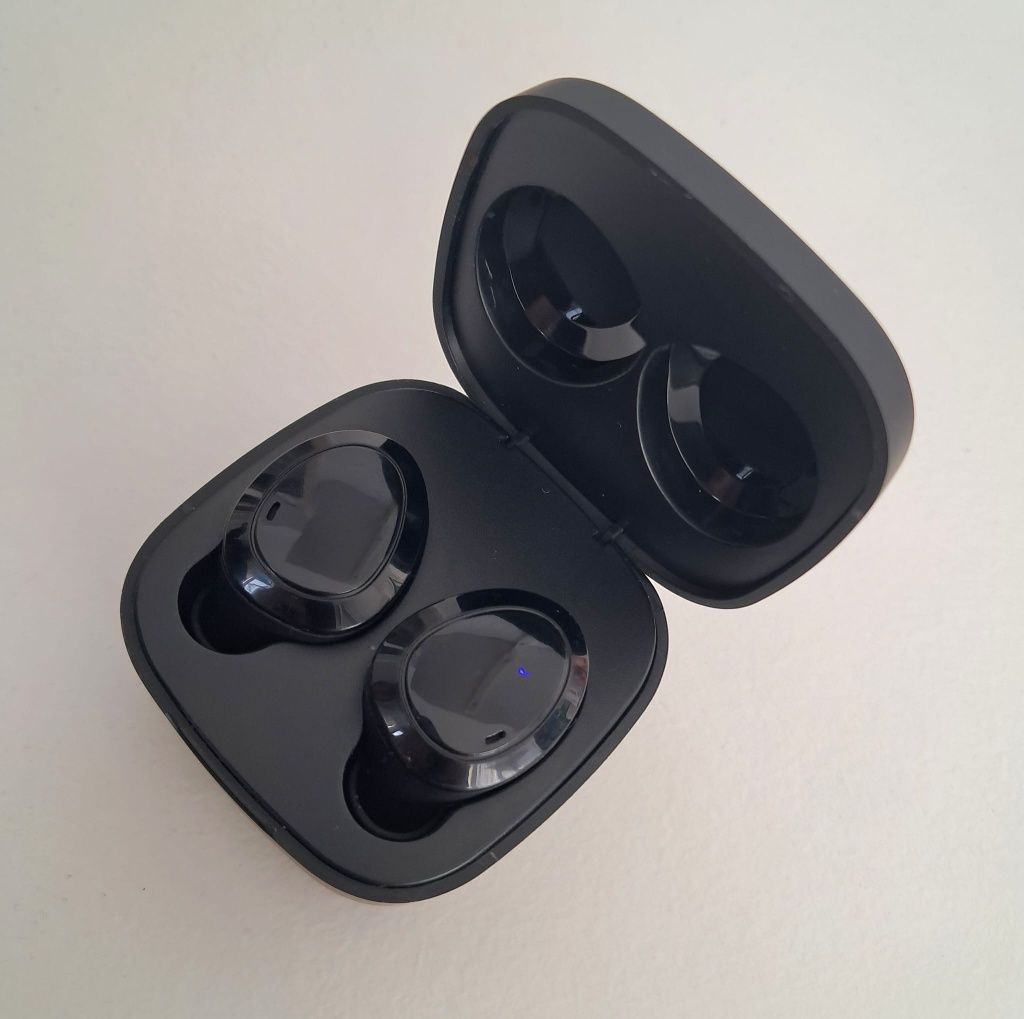 Grundig True Wireless Bluetooth Earphones - 5 Hours Playtime - USB C