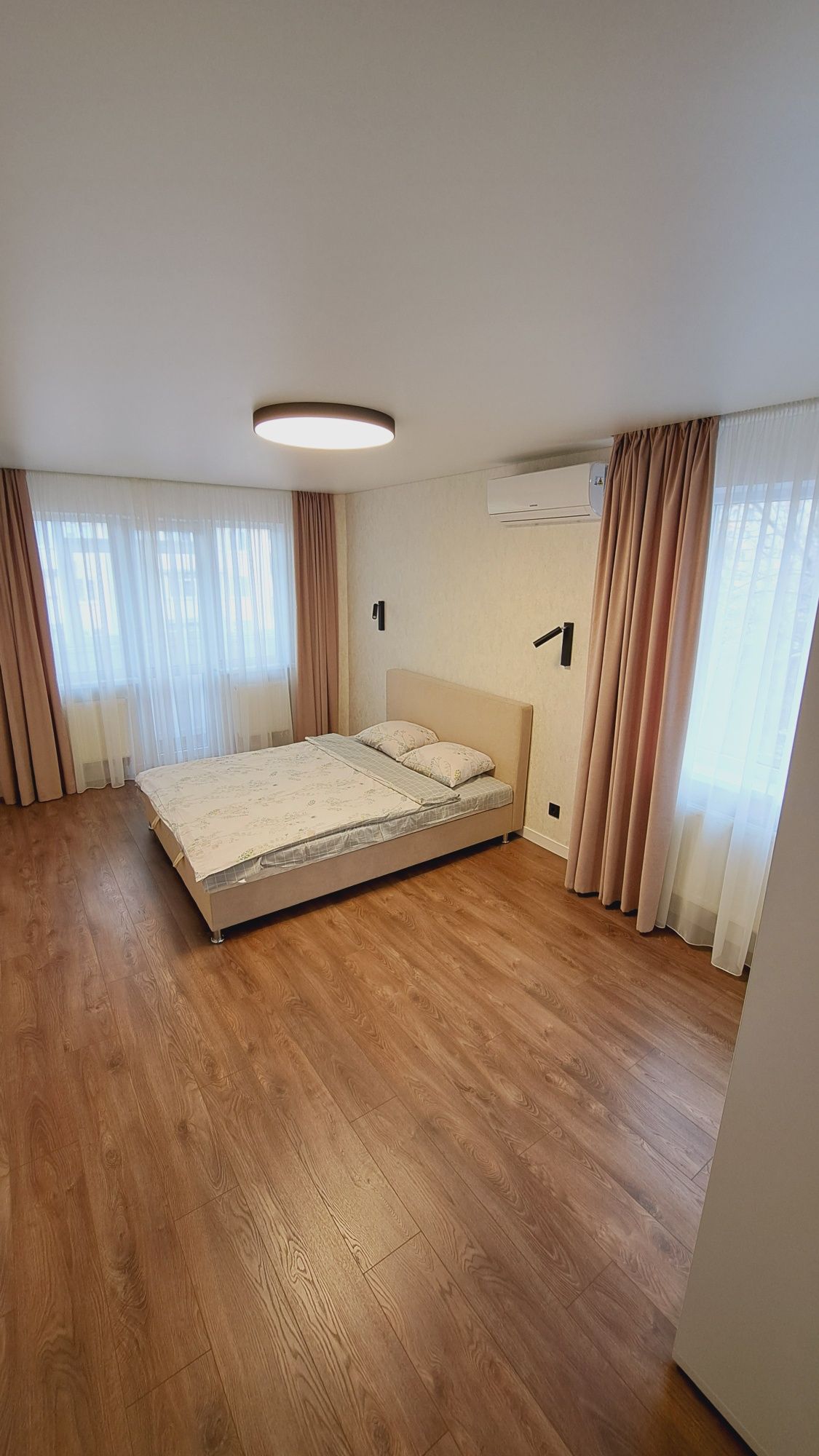 Продам  2 к квартира в центрі, ідеально під подобовий бізнес