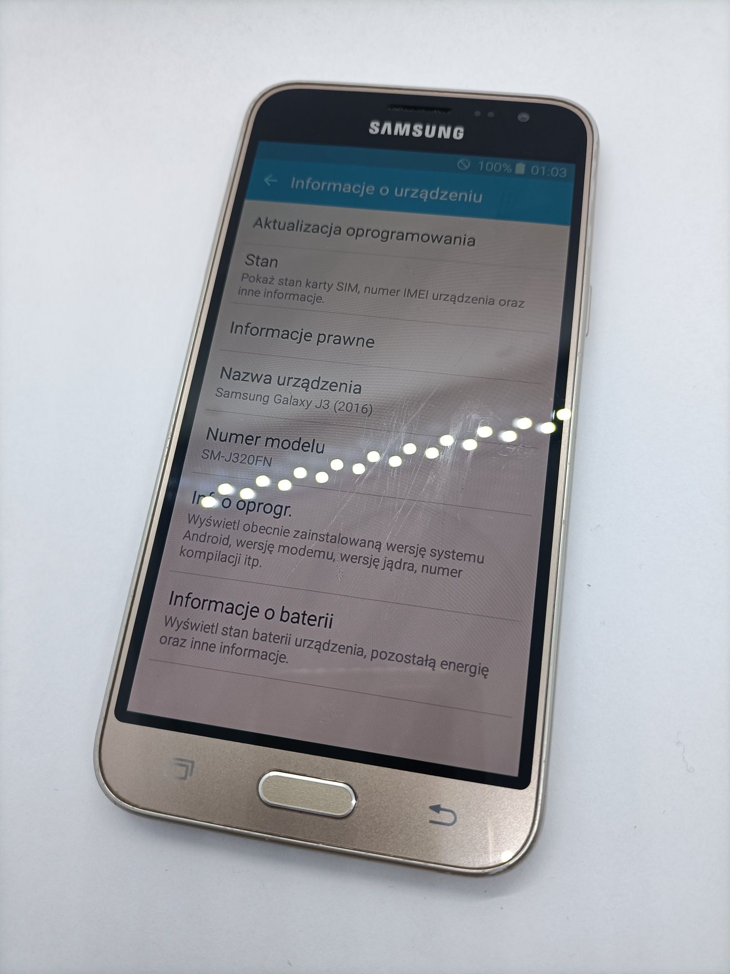 Smartfon Samsung Galaxy J3 1,5 GB / 8 GB 4G (LTE) złoty
