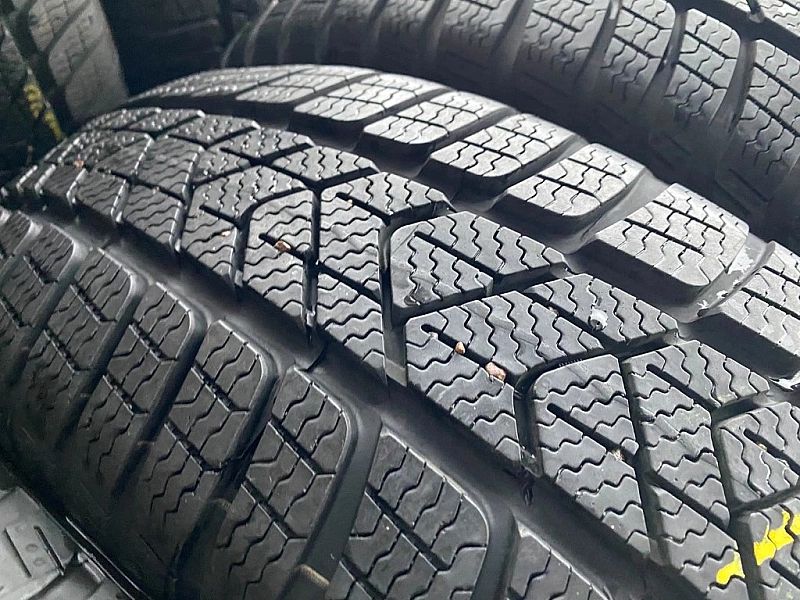 205/60r17 Pirelli SottoZero 3_7,3mm_4szt_(170)
