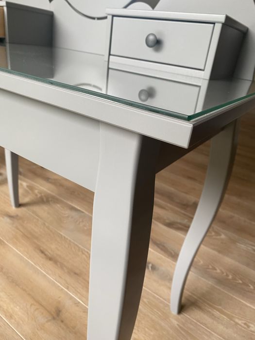 Toaletka Ikea Hemnes szara z taboretem