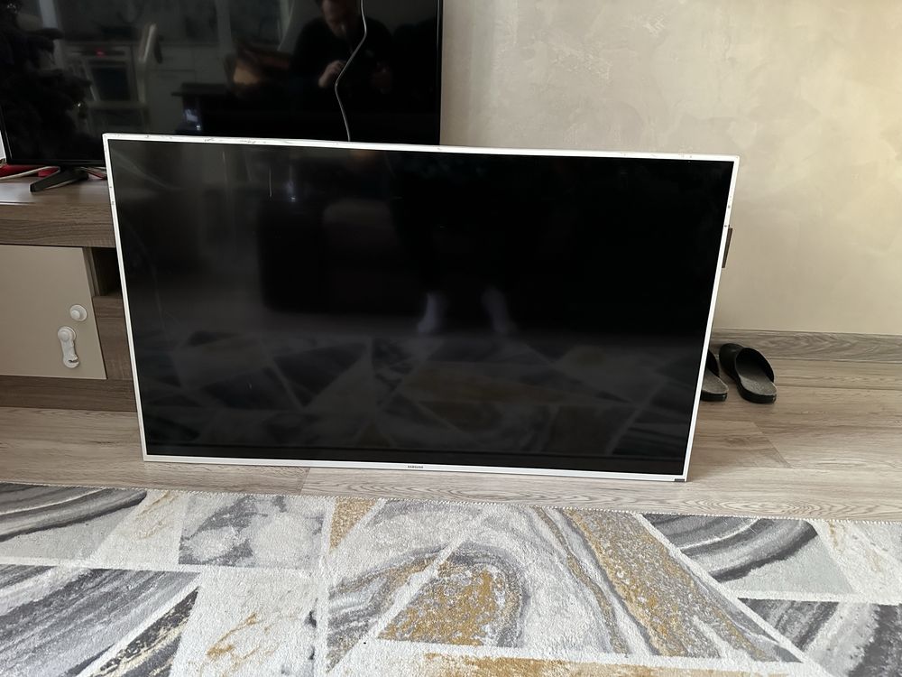 Телевізор SAMSUNG Модель  UE50HU6905U SMART TV