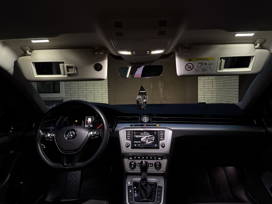 VW Passat B8 2.0TDI Автомат Full led Європа