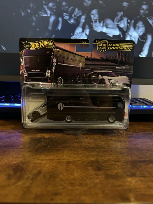 HotWheels Premium | Inno 64 | Kaido House Mini GT