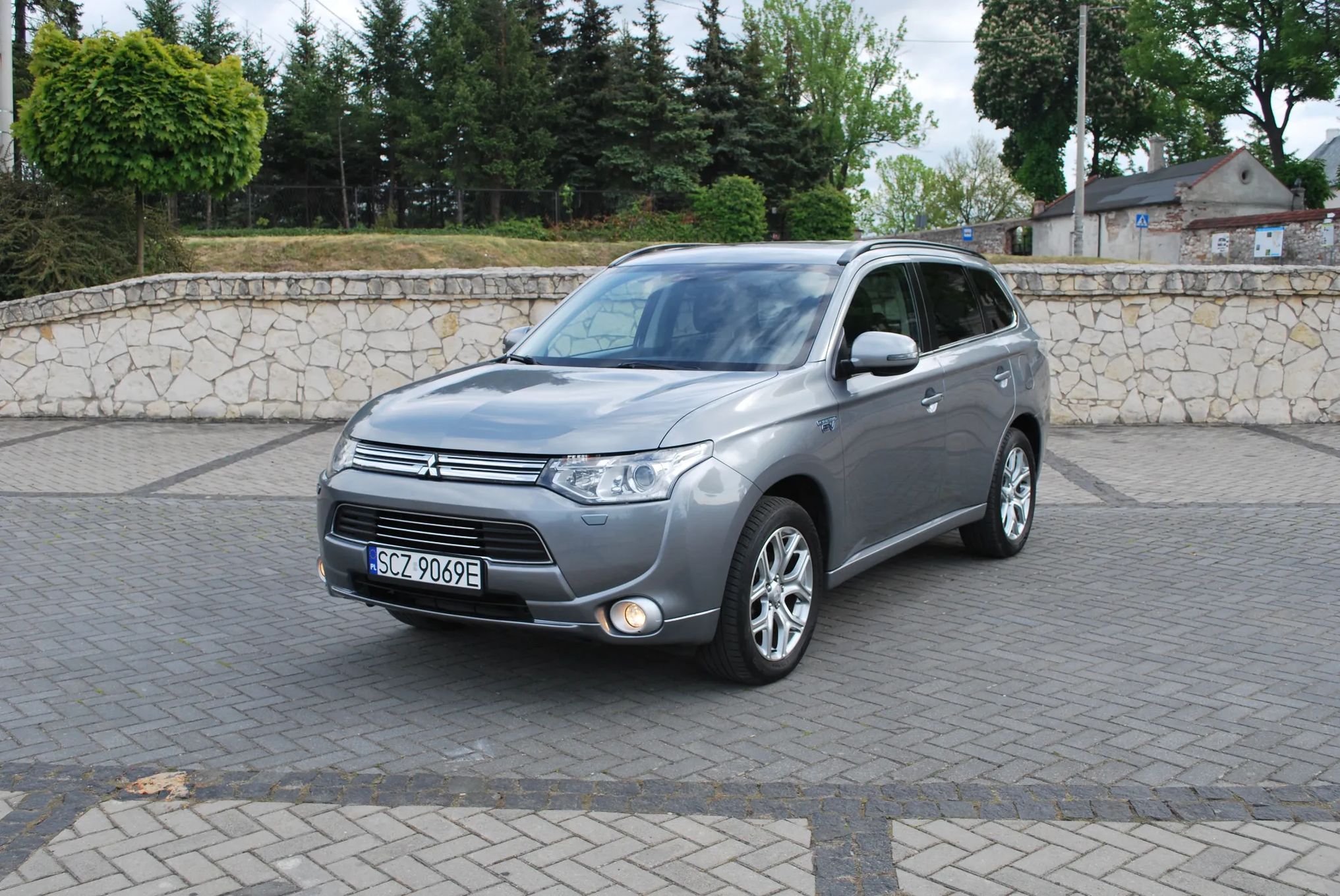 Mitsubishi Outlander 2.0 PHEV 4WD , Skóra , Ksenon , Rockford-Fosgate , Raport CarVertical