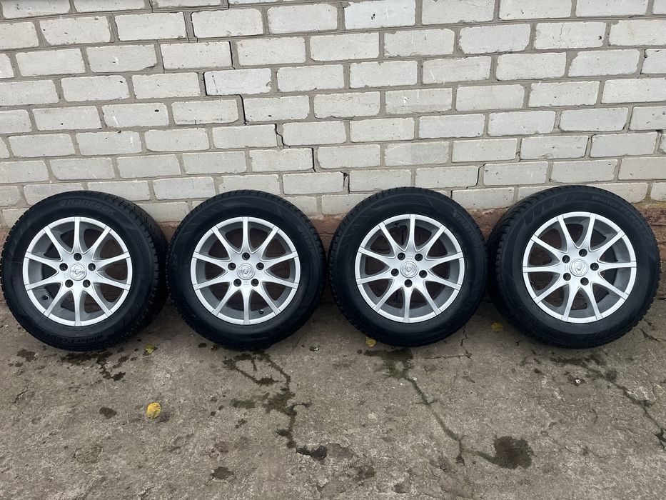 Комплект дисків з резиною r15