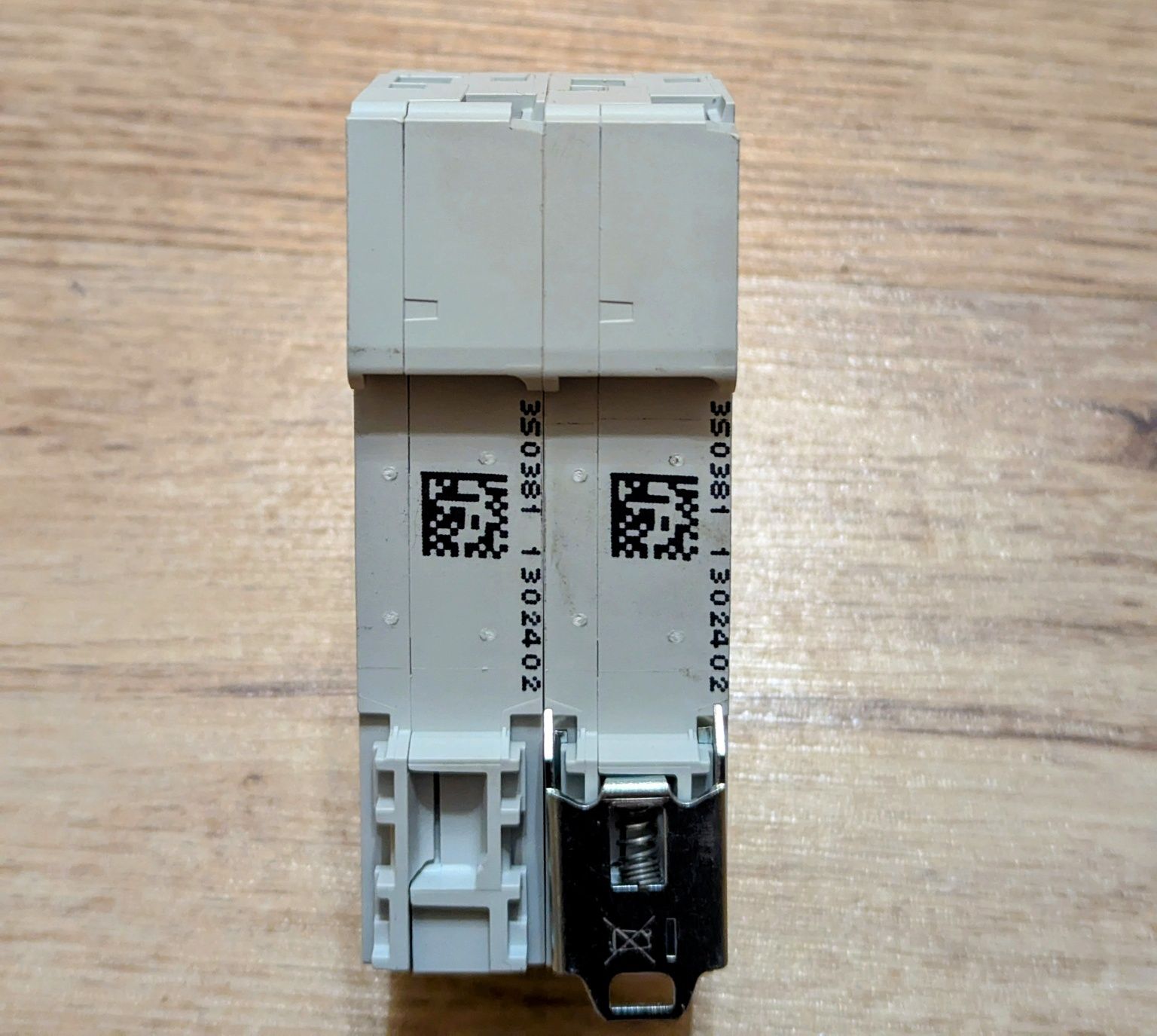 Переключатель hager I-0-II  2-пол., 40А/230В, 2м SFT2