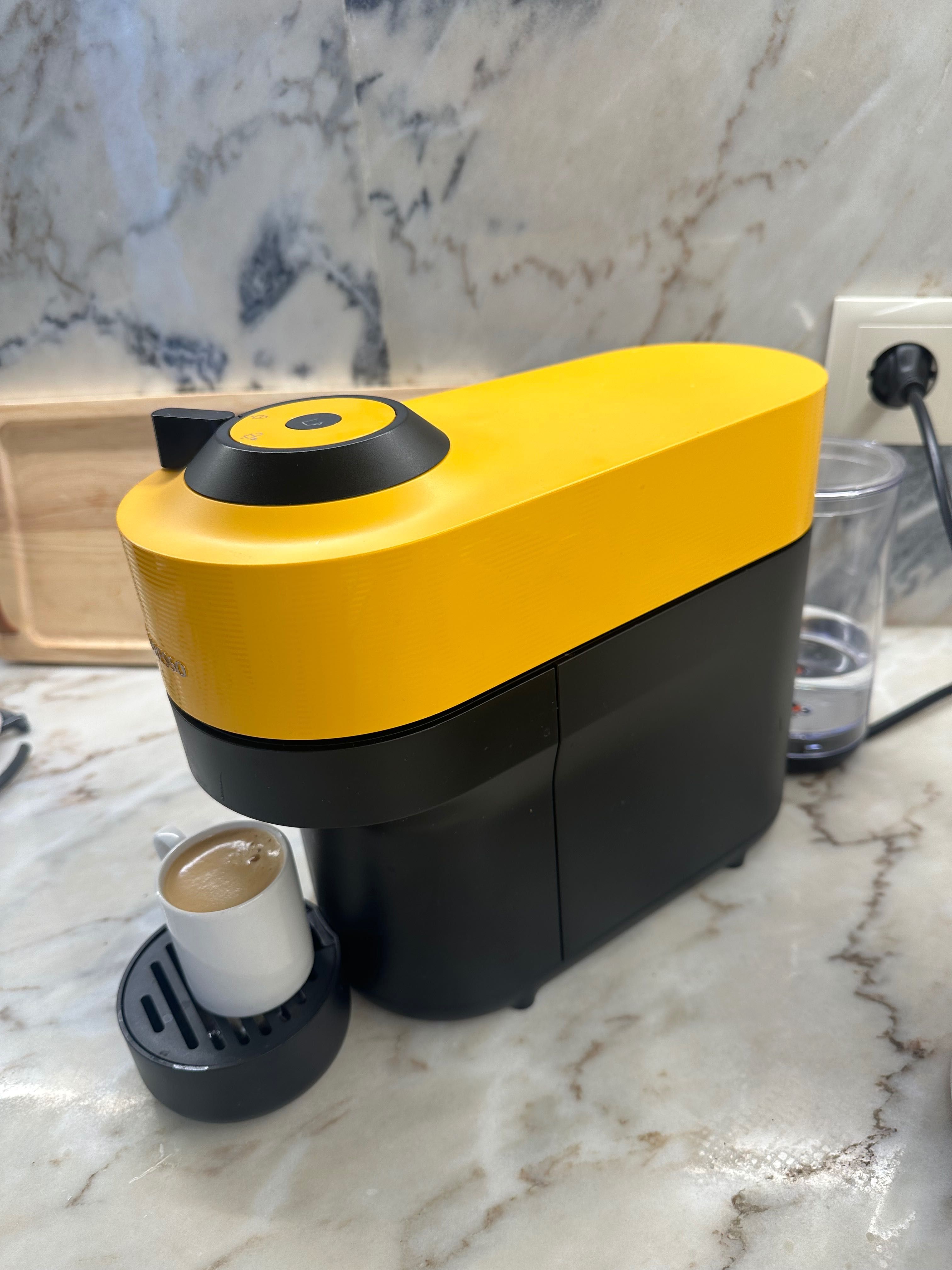 Máquina de café Nespresso Amarela