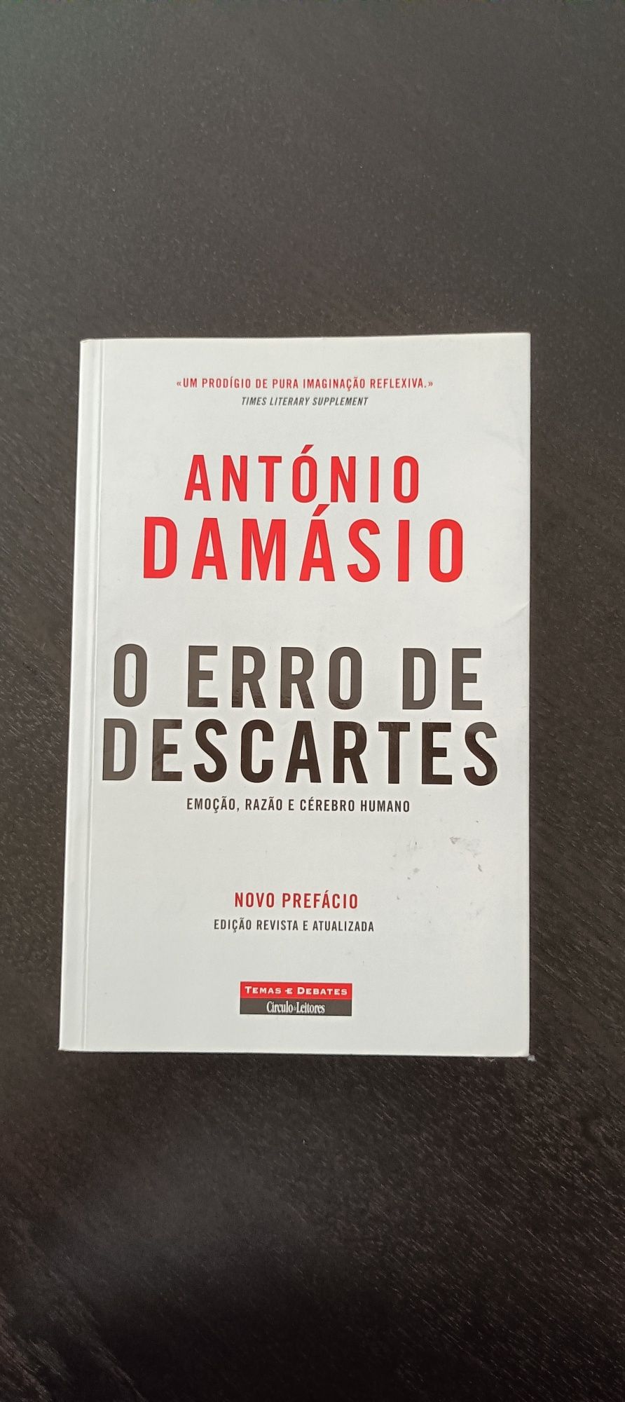 Vendo livro o Erro de Descartes