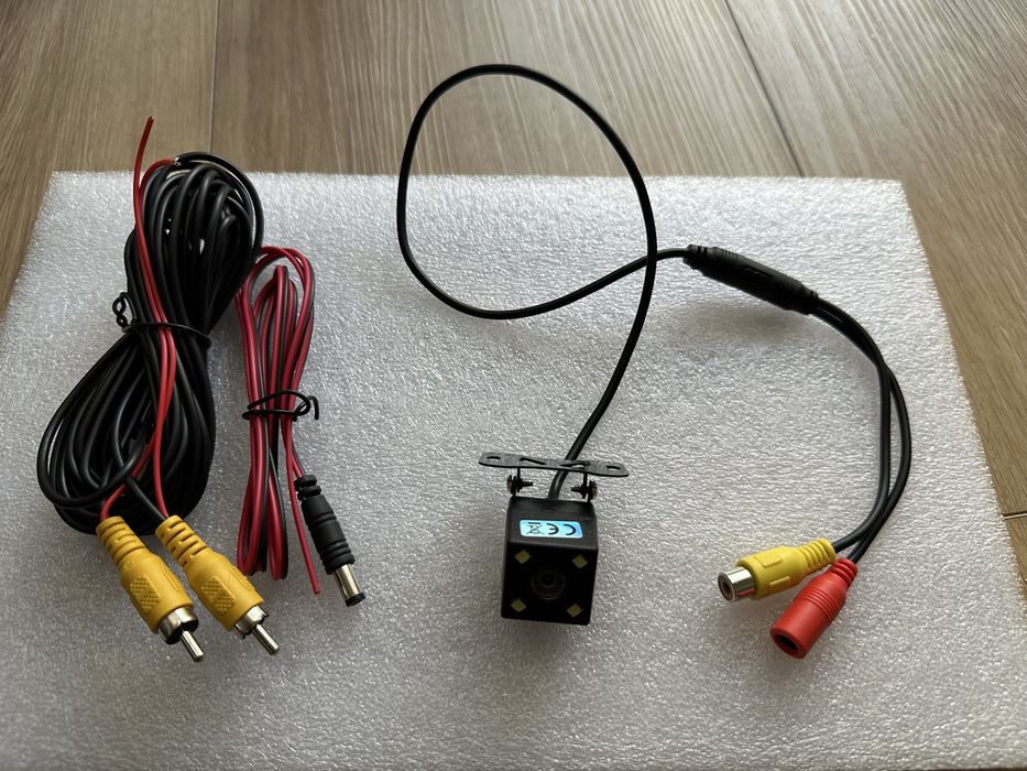 Kamera cofania z podświetleniem LED – nowa, kompletna