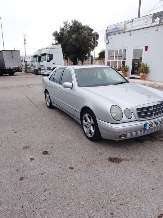Vendo Mercedes Benz