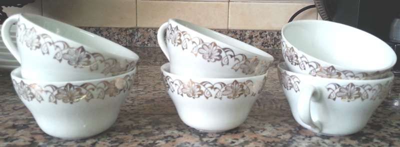 Conjunto antigo de 6 chávenas de porcelana Porzelanit (sem pires)