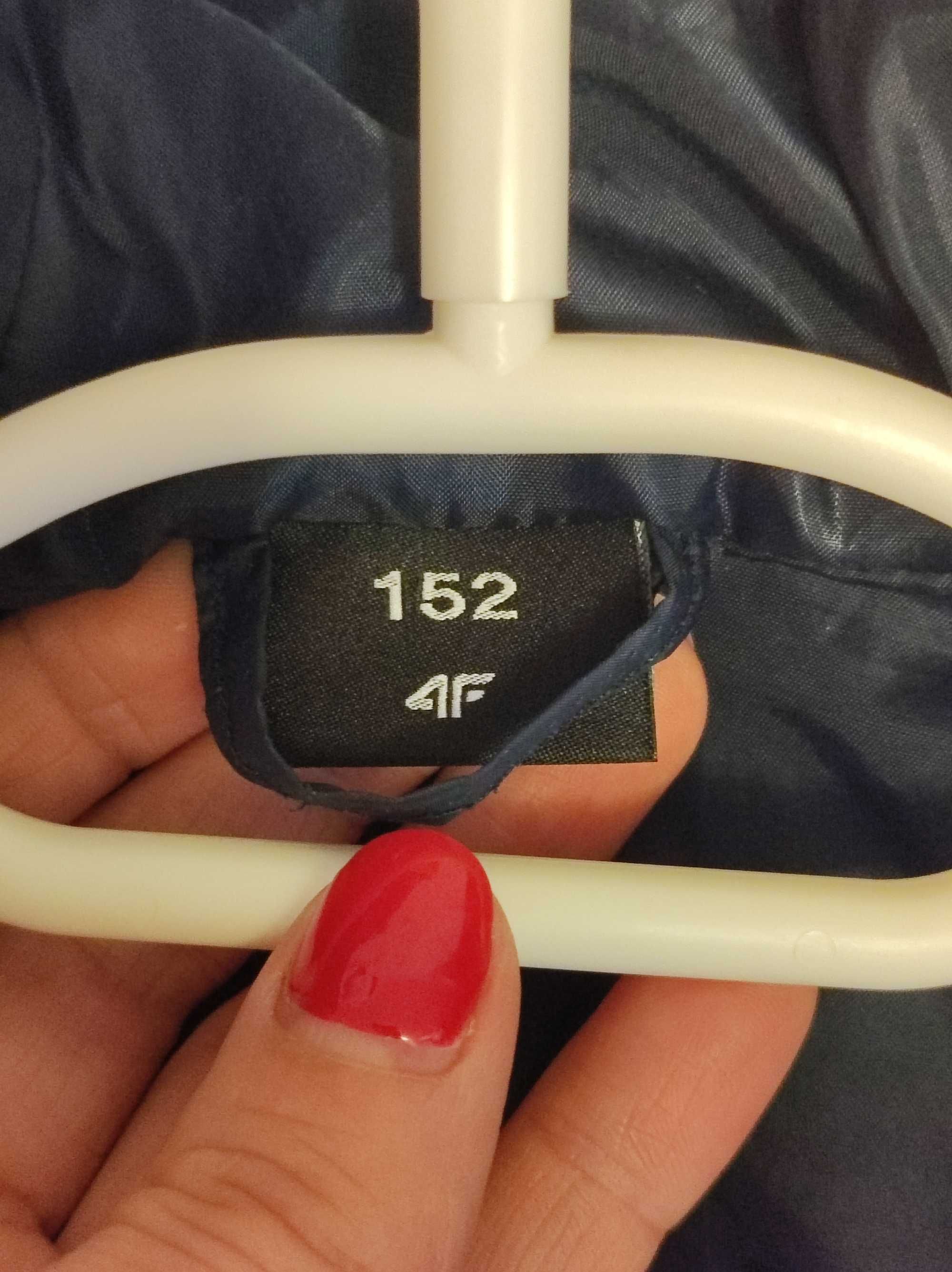 Kurtka dziewczęca 4f rozmiar 152